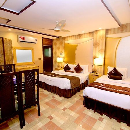 Premier Inn Gulberg Lahore Ngoại thất bức ảnh