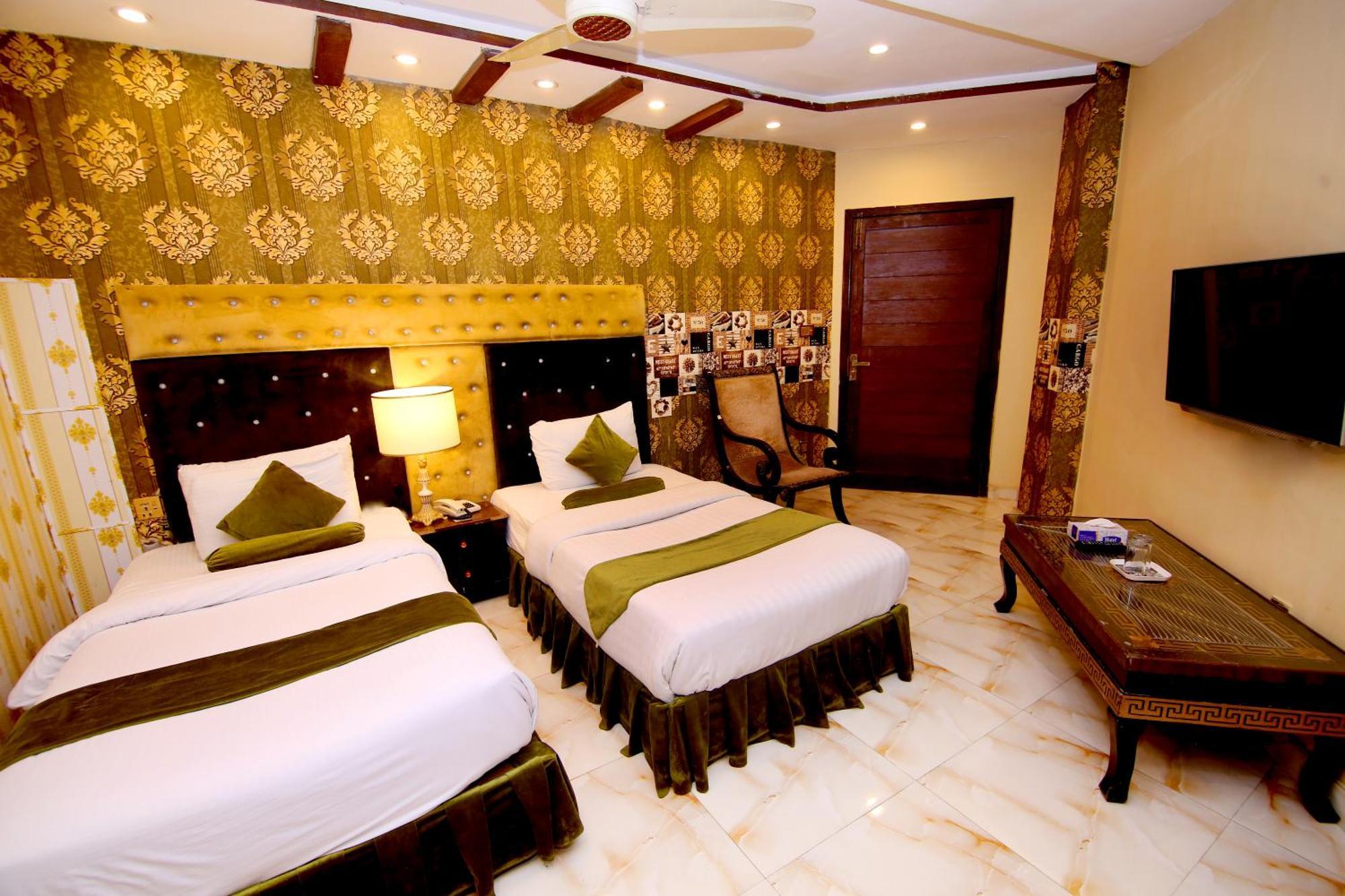 Premier Inn Gulberg Lahore Ngoại thất bức ảnh