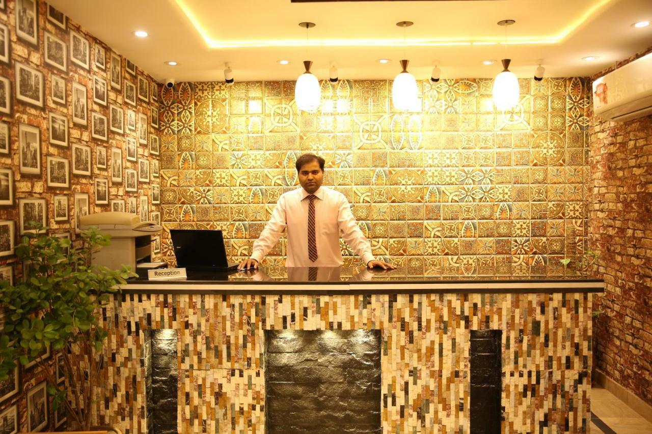 Premier Inn Gulberg Lahore Ngoại thất bức ảnh