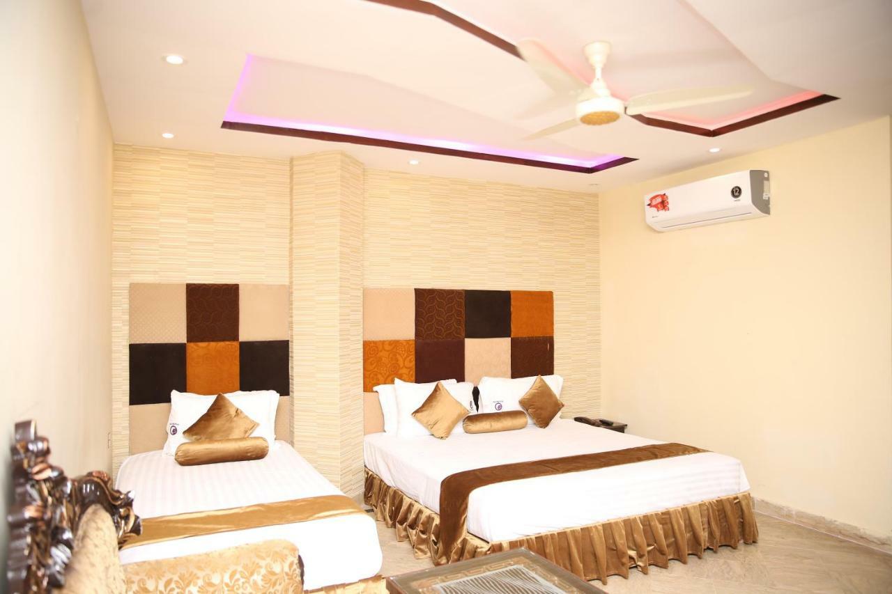 Premier Inn Gulberg Lahore Ngoại thất bức ảnh