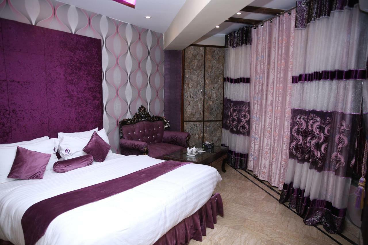 Premier Inn Gulberg Lahore Ngoại thất bức ảnh